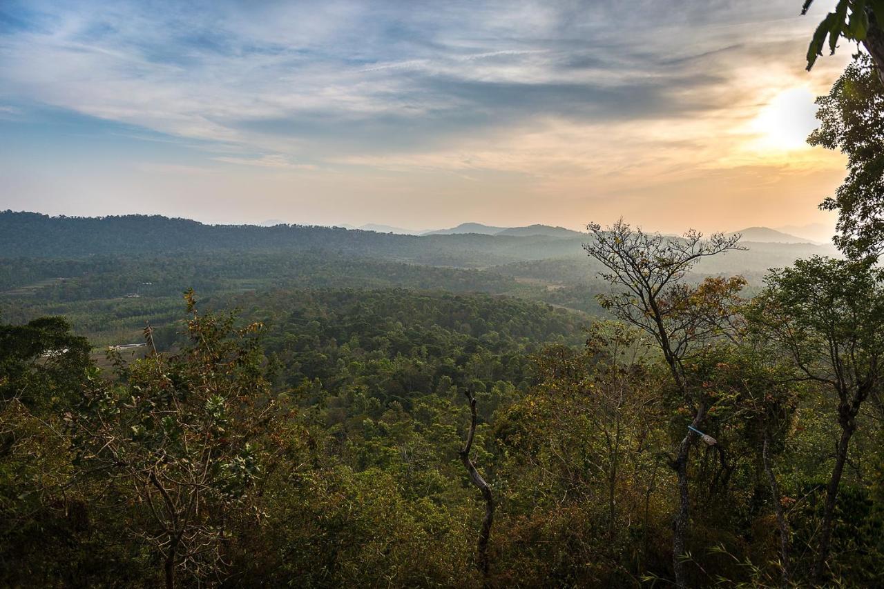 The Porcupine Castle Resort Madikeri Exterior photo